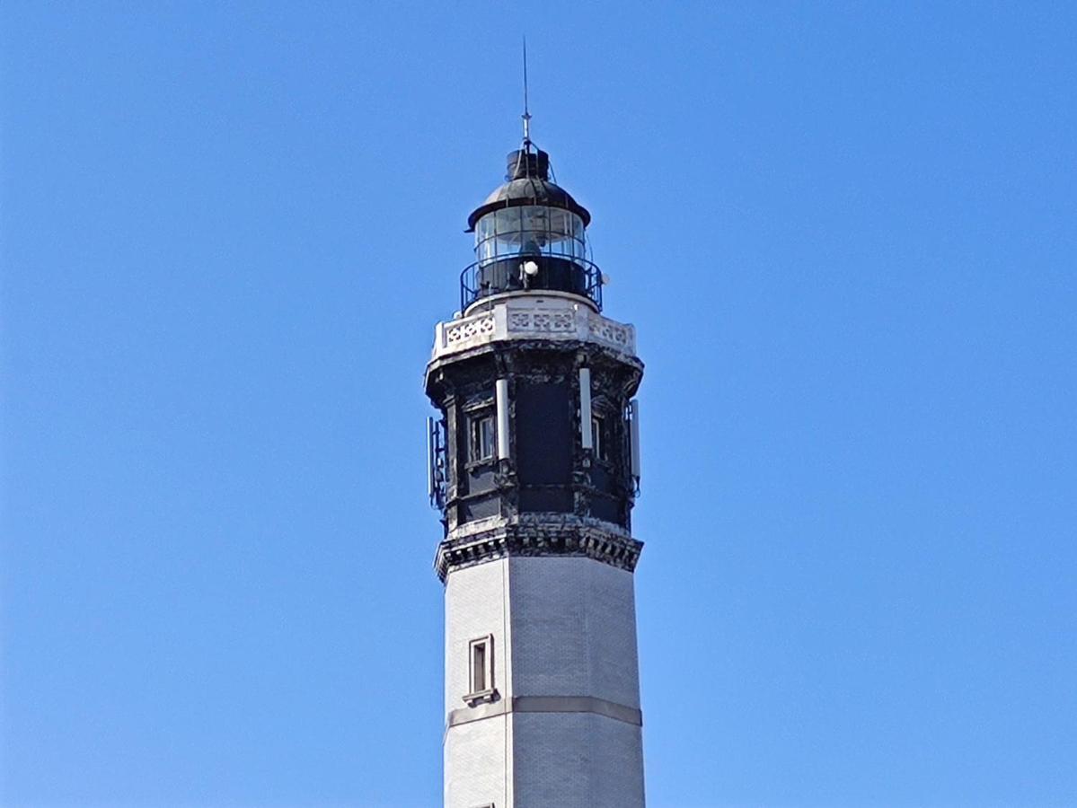 Les Lumieres Du Phare Apartment Calais Exterior foto